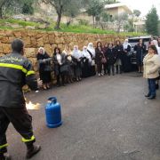 تدريب مواطنات من جمعية سيدات بيصور على إخماد الحرائق
