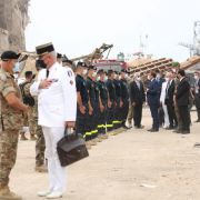 اللقاء الثاني بين الرئيس ماكرون والعميد خطار في مرفأ بيروت